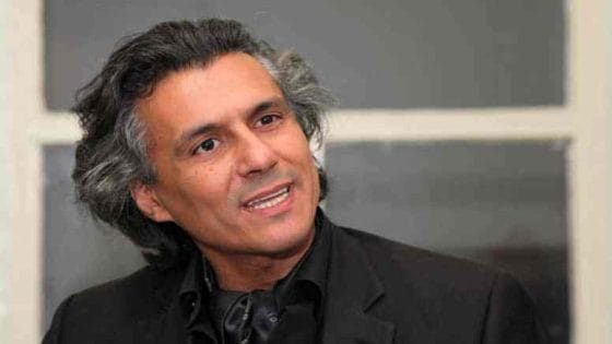 المعارض الجزائري رشيد نكاز يريد السفر إلى الخارج للعلاج