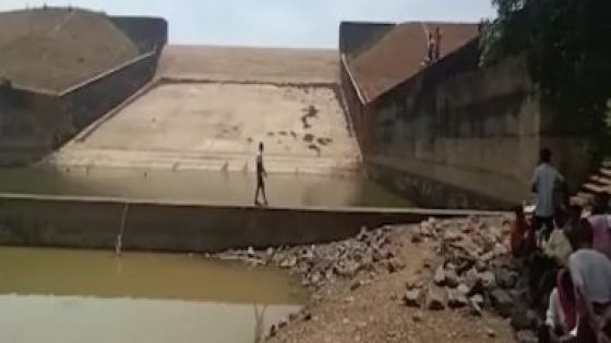 مسؤول هندي أمر بإفراغ سد ضخم من المياه.. “لإنقاذ هاتفه”