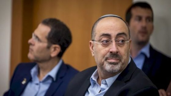 نائب رئيس الكنيست الإسرائيلي يدعو إلى حرق قطاع غزة