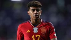 لامين يامال يتوج بجائزة “لوريوس” لأفضل رياضي شاب