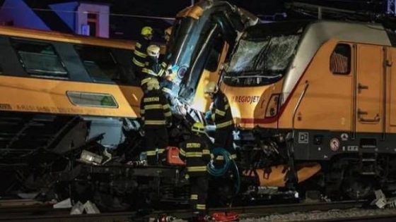 سلوفاكيا.. قتلى وجرحى إثر تصادم بين قطار وحافلة