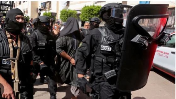 توقيف أربعة أشخاص موالين لتنظيم “داعش” الإرهابي للاشتباه في تورطهم في التحضير لتنفيذ مخططات إرهابية