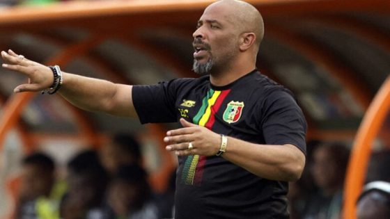 الاتحاد المالي يقيل المدرب إيريك شيل