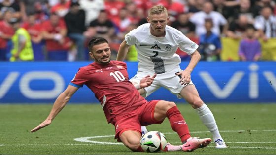 منتخب صربيا يتعادل في الدقائق الأخيرة مع نظيره سلوفينيا