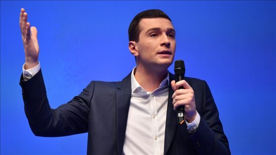 بارديلا يتعهد بتسهيل ترحيل الإسلاميين الأجانب من فرنسا