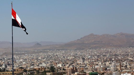المجلس الرئاسي اليمني يدعو الحوثيين إلى التعاطي الايجابي مع مساعي إحلال السلام في البلاد