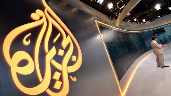 الجيش الإسرائيلي يقتحم مكتب قناة الجزيرة بالضفة ويغلقه مؤقتا