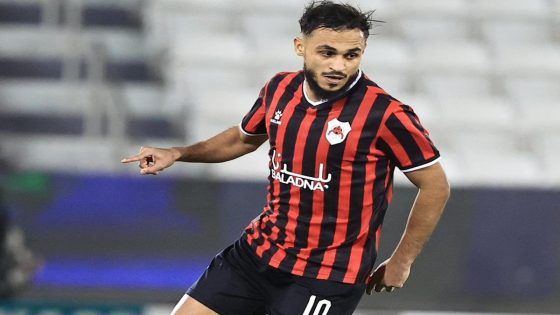الإصابة تبعد سفيان بوفال عن صفوف سانت جيلواز البلجيكي