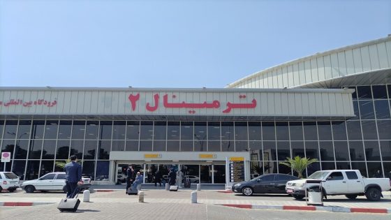 إيران ترفع القيود عن الرحلات الجوية‬