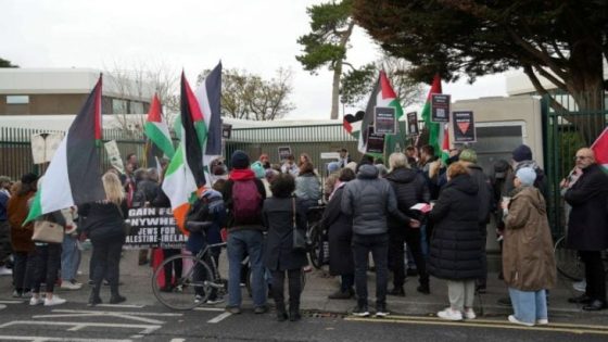أيرلندا.. متظاهرون يستنكرون قمع ألمانيا لأنصار فلسطين