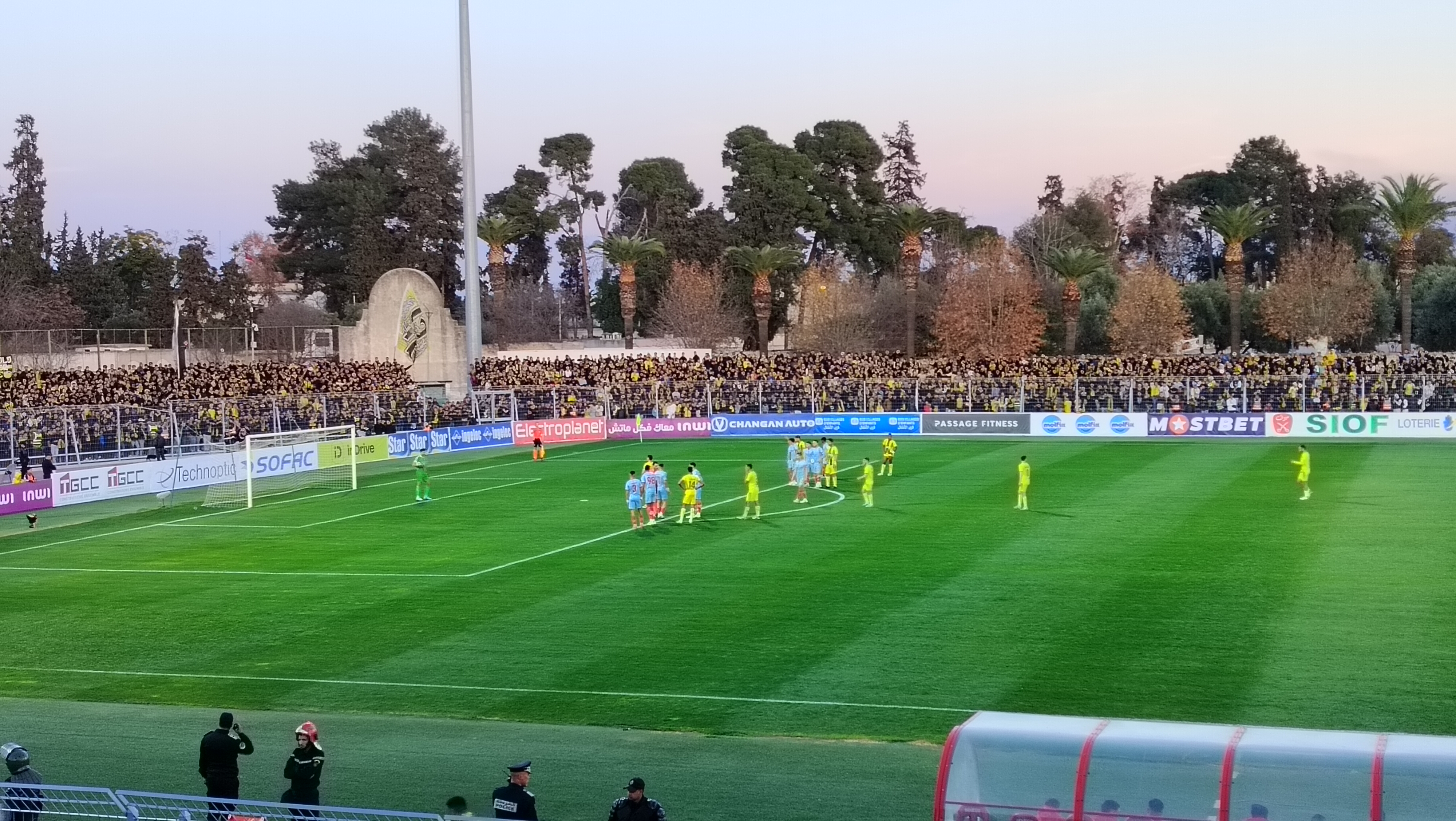 المغرب الفاسي ضد المغرب التطواني 