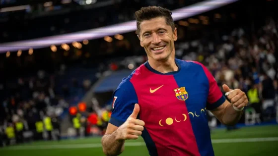 مهاجم برشلونة ليفاندوفسكي يتصدر قائمة الهدافين