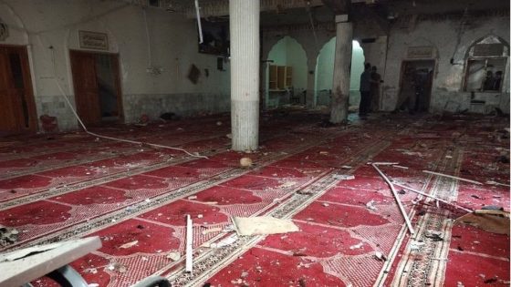 باكستان.. مصرع 5 مصلين إثر انفجار في مسجد