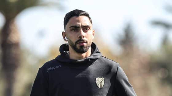 فريق المغرب الفاسي يعلن انتقال لاعبه حمزة الجناتي إلى صفوف نادي السويحلي الليبي