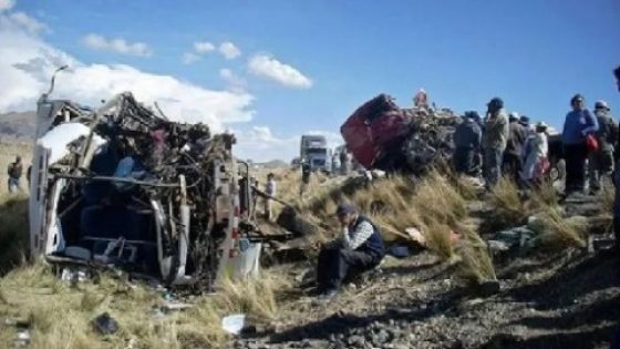 37 قتيلا على الأقل في اصطدام بين حافلتين في بوليفيا