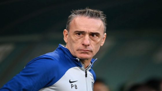 إقالة مدرب الامارات البرتغالي باولو بينتو