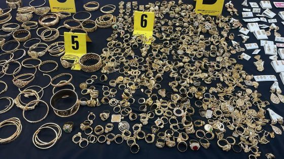 تفكيك عصابة سرقة الحلي والمجوهرات بطنجة