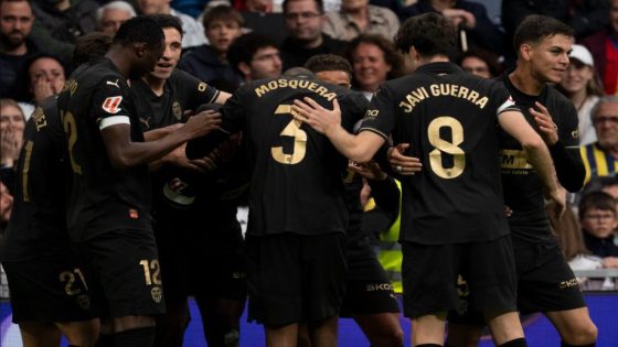 فالنسيا يحقق فوزا قاتلا على مضيفه ريال مدريد