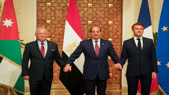 قمة مصرية أردنية فرنسية بالقاهرة لبحث تطورات الأوضاع في غزة
