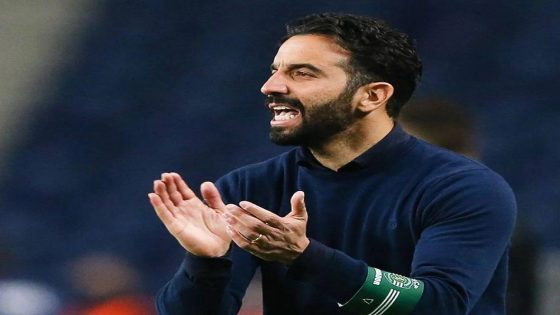أموريم يثير الشكوك حول مستقبله في تدريب مانشستر يونايتد