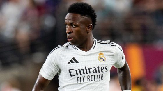 ريال مدريد يقرر تمديد عقد نجمه البرازيلي فينيسيوس حتى 2030