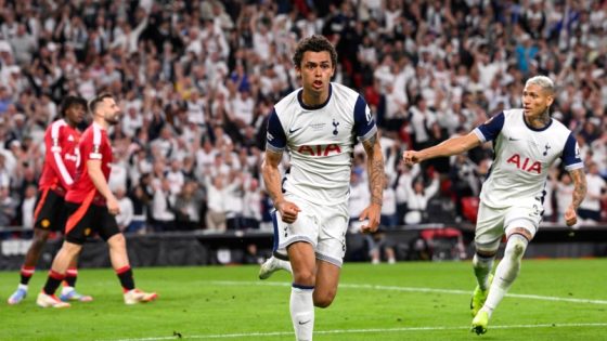 توتنهام يحرز لقب الدوري الأوروبي على حساب مواطنه مانشستر يونايتد