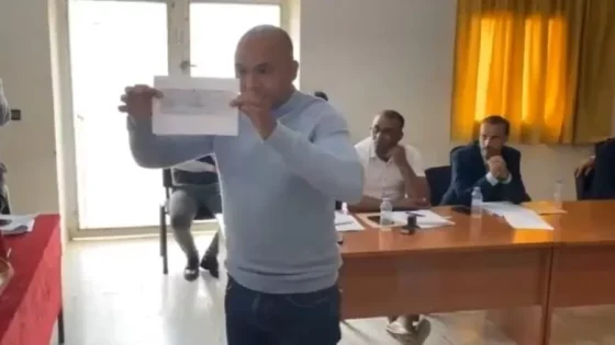 فضيحة تهز أولاد الطيب: مستشار يتهم الرئيس بـ”شراء الأصوات” بشيك قيمته 40 ألف درهم والنيابة العامة تفتح تحقيقاً عاجلاً