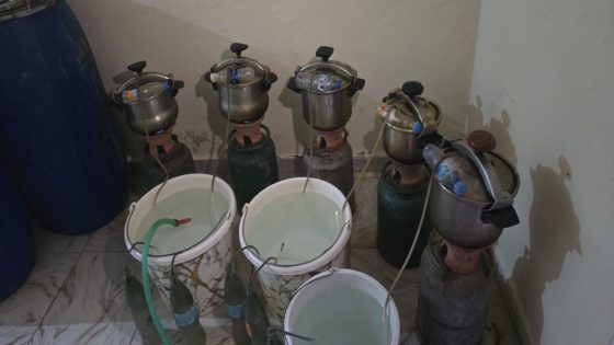 ضربة أمنية ناجحة بسوق الأربعاء الغرب: إحباط ترويج “ماء الحياة”