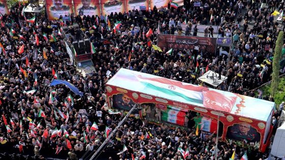 إيران تشيع قادة عسكريين وعلماء نوويين قتلوا في الحرب مع إسرائيل