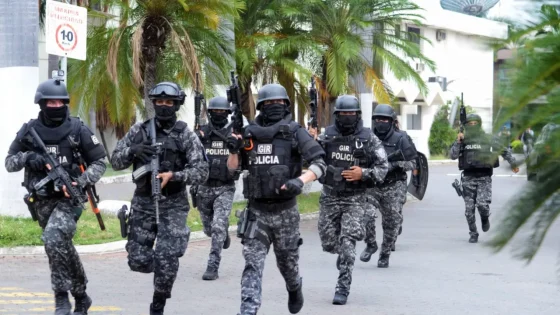 الإكوادور.. مقتل 17 شخصا في هجوم مسلح استهدف مقهى