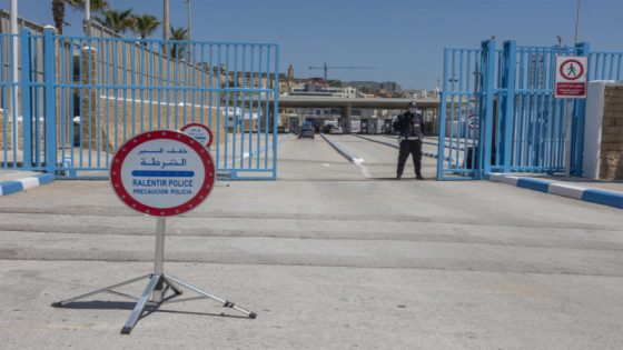 المغرب يغلق مكاتب الجمارك التجارية مع سبتة ومليلية