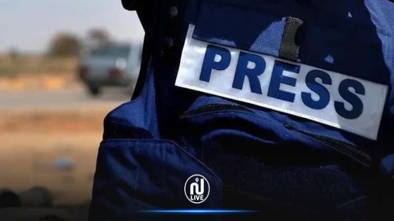 مستشار بتازة يصف صحفياً بـ “الحمار”… ومطالب بمحاسبته