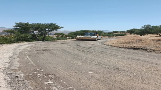 سكان حي بني عيسى بطهر السوق يشكرون مبادرة مجموعة التعاون لتحسين الطرق