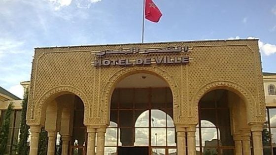 المعارضة في تيفلت تطالب بفتح تحقيق في مهرجان المدينة: شبهات حول الشفافية وتضارب المصالح