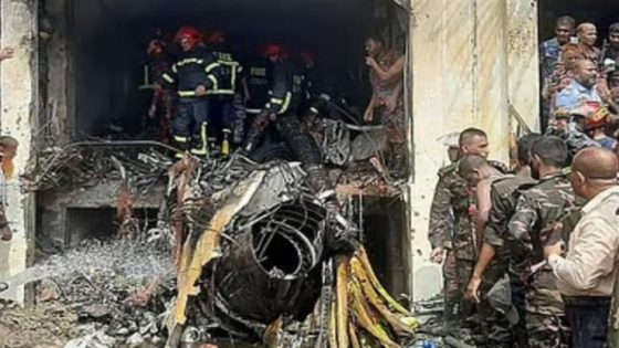 بنغلاديش.. ارتفاع عدد قتلى حادث تحطم طائرة في حرم مدرسة إلى 32