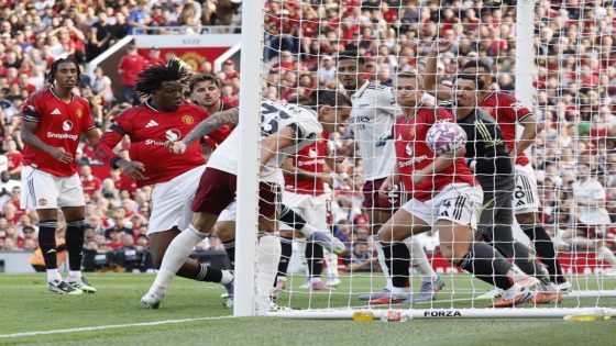 مانشستر يونايتد يسقط أمام أرسنال في “أولد ترافورد”