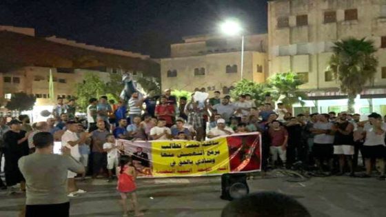 سكان “تيسة” يخرجون للاحتجاج.. مطالب بإنهاء التهميش وتوفير الماء الصالح للشرب