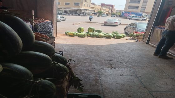 سكان عين تاوجطات يطالبون باشا المدينة بالتدخل لوضع حد للفوضى أمام السوق التيسير