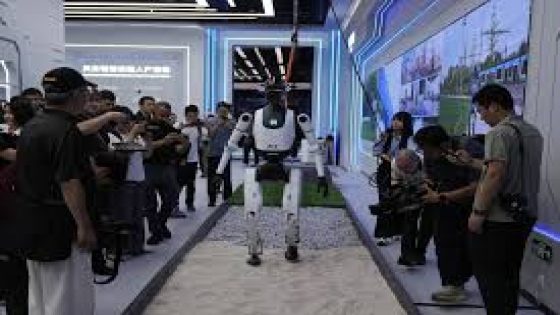الصين تفتتح أول متجر شامل للروبوتات