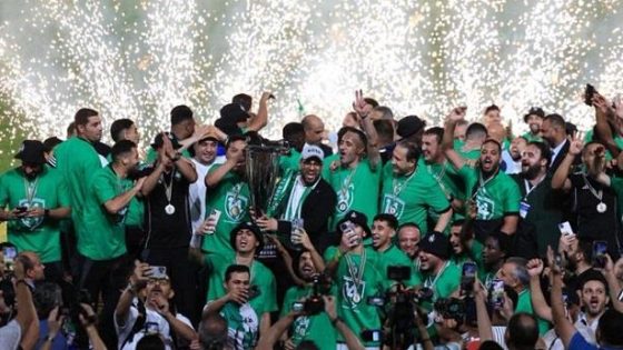 فريق الأهلي طرابلس يتوج بطلا للدوري الليبي الممتاز لكرة القدم