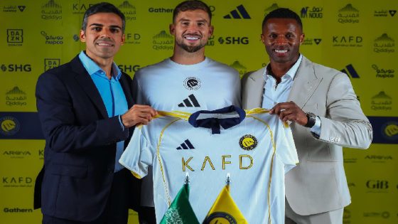 مارتينيز ينتقل إلى النصر السعودي