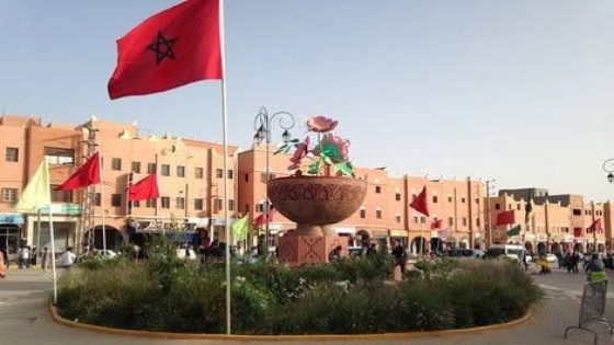 قلعة مكونة… عاصمة الورود التي أسرت العالم بعطرها