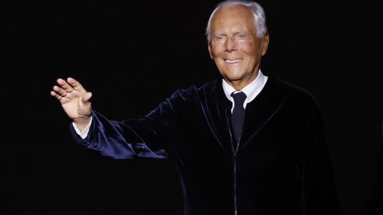 وفاة مصمم الأزياء الإيطالي جورجيو أرماني عن 91 عاما