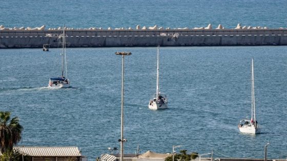 إسرائيل تعترض آخر سفينة متجهة لغزة