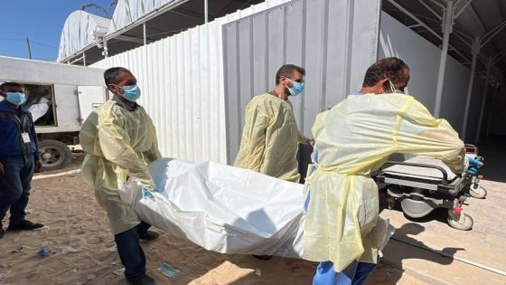 قطاع غزة يتسلم جثامين من إسرائيل