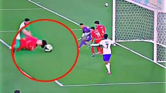 لقطة لاعب المنتخب المغربي التي نالت إعجابا وثناء كبيرا