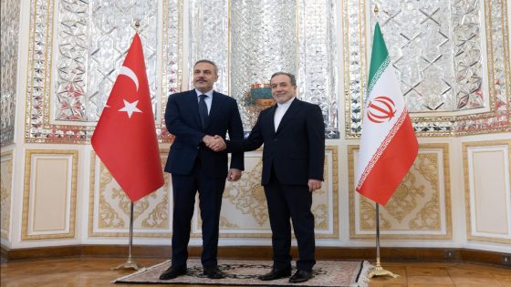 بعد تهديدات ترامب لإيران.. وزير الخارجية التركي يؤكد إستعداد طهران لإجراء محادثات حول برنامجها النووي