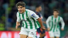 الزلزولي يتألق في فوز ريال بيتيس على جيرونا