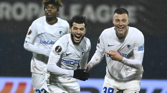 ثنائية الواحدي تضع جينك على أعتاب الدوري الأوروبي.