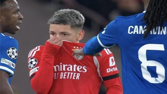 بسبب تعرض فينيسيوس لإهانات عنصرية .. توقف مباراة بنفيكا والريال